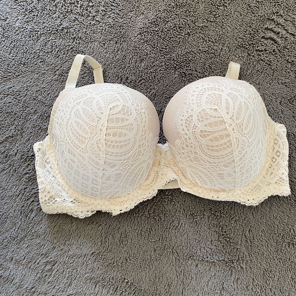 Victoria’s Secret Dream Angels Lined Demi 36DDD